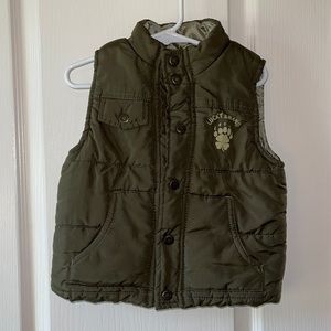 C16 Lucky brand green vest